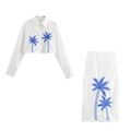 Witte tweeledige set met kokosboom borduurwerk op crop shirt en halflange rok - XS / Wit