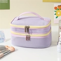 Beauty case viola in mesh a doppio strato con rete traspirante e zip gialla a contrasto - Viola