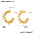 Dettaglio di orecchini a sole dorati a forma di C con dimensioni e specifiche materiali - Oro