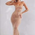 Nude mesh fishtail jurk met fonkelende strass steentjes en fijne spaghettibandjes - L / Abrikoos