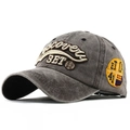 Vintage-Baseballcap in Grau mit Discovery 3ET Bestickung und seitlichem Patch-Detail - Braun