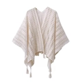 Beigefarbener Strickschal mit Lochmuster und Fransen für modische Sommerreisen und Lagenlook - Weiß