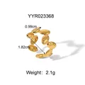 Detail view of irregular hammered gold ring with measurement dimensions and weight - Irregular Hammered Oval Link (YYR023368)