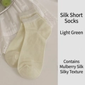 Light green silk low cut socks made of breathable material for a cooling silk texture - One Size / Light Green