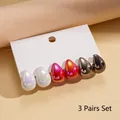 Set mit 3 Paar Wassertropfen-Ohrringen in Weiß, Fuchsia und Metallic-Gunmetal - Ohrstecker - Rote Gruppe (6er-Set)
