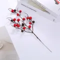Détail de baies rouges artificielles sur tiges brunes pour décoration florale de fête - Rouge Noirâtre 21 Baies