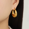 Pendientes de aro dorados en forma de U con diseño de textura acanalada de moda - F787-Pendientes de oro / Dorado