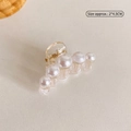 Transparent matte hair claw clip with six white pearls and gold spring detail - Small (2x4.5cm) / Clear Artificial Pearl
