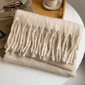 Écharpe épaisse en mohair blanc cassé avec de longues franges pour l'hiver - Poche zippée