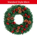 Couronne de Noël traditionnelle avec pommes de pin et baies rouges, modèle 60cm - Style Simple / 60CM
