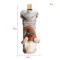 Funda navideña de punto para botella de vino con gnomo marrón y detalle de piel sintética - Raya caqui