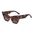 Occhiali da sole cat-eye retrò con montatura tartarugata e lenti marroni sfumate - C4 Leopardato Tè Sfumato