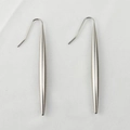 Minimalistische silberne Edelstahl-Ohrhänger in Tropfenform mit elegantem Glanz-Finish - Lange Schlanke Oval / Silber