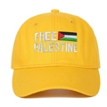 Dettaglio del ricamo Free Palestine e della bandiera sulla berretta di cotone giallo - Regolabile / Giallo
