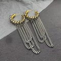 Schicke lange Quastenohrringe mit goldenen Kreisen und silbernen Metallketten-Details - Zweifarbig Quaste Creolen / Gold