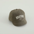 Baby-Cord-Baseballkappe in Olivgrün mit Boston 1630-Stickerei für Kleinkinder - Boston Buchstaben / Armeegrün