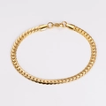 Dettaglio ravvicinato di un bracciale a catena piatta in acciaio inossidabile placcato oro - 5mm*21cm / Oro