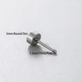 Piercing de acero de titanio con disco plano de 5mm y poste roscado de 1,2mm para oreja - 6mm Longitud de barra / Calibre 1.2 mm Disco Plano 5 mm - Color Acero