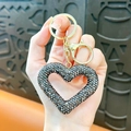 Portachiavi a cuore vuoto grigio scuro con strass brillanti e hardware dorato lucido - Nero