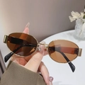 Retro-Sonnenbrille mit ovalem Goldmetallrahmen und braunen Gläsern für stilvolle Sommertage - Goldener Rahmen Tee Gläser