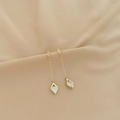 Eleganti orecchini pendenti in acciaio dorato con stelle geometriche e pietre di zircone - Stile Rombo (DEK147)