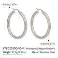 Dettaglio orecchini a cerchio in acciaio inox argento 50mm con dimensioni e peso - Stile Argento da 5.0 cm (YYE025300-50-P)