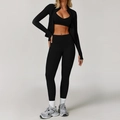 Set yoga 3 pezzi nero con giacca garzata, reggiseno sportivo e leggings a vita alta aderenti - Taglia S / Top E Pantaloni / Nero premium