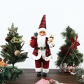 Stehende Weihnachtsmann Puppe im rot-schwarzen Karomantel mit Mini-Weihnachtsbäumen - 18-Zoll Weihnachtsmann mit Geschenkbeutel