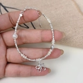 Armband aus S925 Sterlingsilber mit Süßwasserperlen und Blumenanhänger - Silber