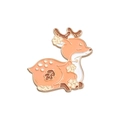 Broche en émail de cerf sika de dessin animé avec finition orange et bords dorés - Style Cerf