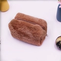 Trousse à maquillage rectangulaire en peluche marron avec texture douce et fermeture - Marron