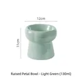 Elevated light green flower-shaped ceramic pet bowl with a 130ml capacity for cats - Large Version / Light Green