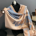 Écharpe imitation cachemire avec motifs couronne et poker, châle beige et bleu à franges - Bleu