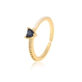 Dettaglio anello dorato regolabile con zircone a cuore blu e smalto bianco - Anello Aperto con Pietra a Cuore Blu Scuro (J812-4) / Oro/Blu Scuro