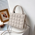 Sac à main carré matelassé blanc crème avec poignée et bandoulière en cuir PU élégant - Blanc Cassé