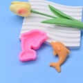 Dettaglio stampo in silicone delfino BK-6043 rosa con topper per torta a balena - Piccolo