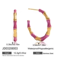 Detalle de pendientes de aro de acero inoxidable con textura de bambú en oro y rosa - Estilo en Forma de C Nudo de Bambú (JDE0208003)