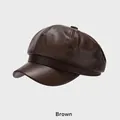 Casquette octogonale chic en cuir PU marron foncé avec finition texturée et bouton - Taille Unique (54-58cm) / Marron