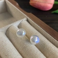 Iridescent aurora pearl stud earrings displayed in a premium wooden jewelry box - E5763 Silver Pin-Mermaid Pearl (10mm)