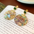 Boucles d'oreilles dorées avec pierres vertes et pendentifs en nacre colorée - Rond Vert (Aiguille S925)