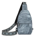 Bolso de pecho denim azul con correa tejida y múltiples compartimentos con cremallera - Azul