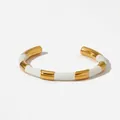 Bracciale a C regolabile in acciaio inossidabile placcato oro con smalto bianco - Bracciale Bianco (A1060)
