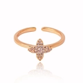 Anello a quadrifoglio regolabile in oro rosa con zirconi verde smeraldo e bianchi - Taglia unica / Stile Forma di Fiore di Quadrifoglio (Stile 3)