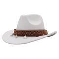 Elfenbeinfarbener Cowboyhut aus Filz mit Ethno-Flechtband und silbernen Münzanhängern - Weiß (Silbermünzen)