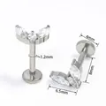Detailweergave van G23 titanium labret-piercing met drie witte marquise-zirkonia's - Zilver 1# (3-Stenen Cluster)