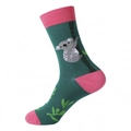 Sokken met schattige koala-illustratie in donkergroen en roze met contrastdetails - Eén maat / Koala / Donkergroen