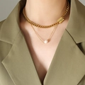 Collana doppia dorata con targhetta rettangolare in metallo e perla d'acqua dolce - Collana a doppio strato dorata / Oro