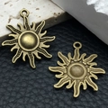 Set of two vintage bronze sun-shaped metal alloy pendants for DIY jewelry making - Sun 879 Antique Bronze 25x28mm