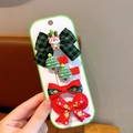 Dettaglio di un set da 5 fermagli natalizi con motivi di renne e fiocchi festivi - 3# Due alberi di Natale