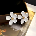 Elegant white five-petal flower stud earrings with golden center in jewelry box - 59# White Flower Studs